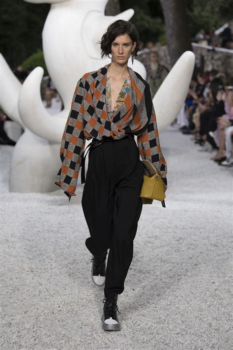 lv cruise 2019|Louis Vuitton sfilata Cruise 2019: come vederla in diretta streaming.